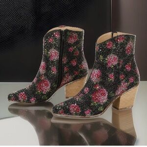 Betsy Johnson Candy Rhinestones Pink Black Floral Ankle Boots Size 8.5